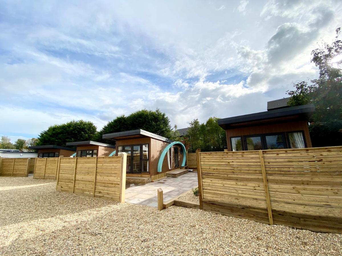Elletson Park Wood Fired Hot Tubs, Caravans & Pods Pilling Dış mekan fotoğraf