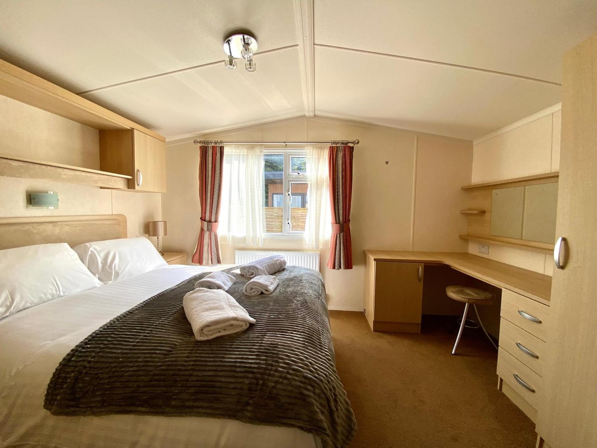 Elletson Park Wood Fired Hot Tubs, Caravans & Pods Pilling Dış mekan fotoğraf